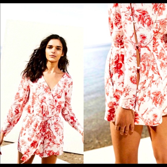 Club Monaco luxury vacation / night out / trendy spring summer timeless romper - Picture 1 of 4